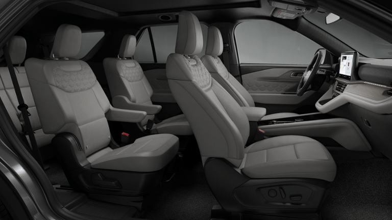 2027 Ford Explorer PLATINUM SUV Slide 26