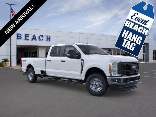 Oxford White 2026 Ford F-250 Super Duty Pickup Truck Four-Wheel Drive Automatic