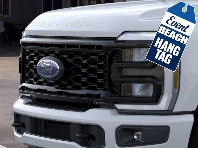 2026 Ford F-250SD XL Crew Cab Pickup Slide 15