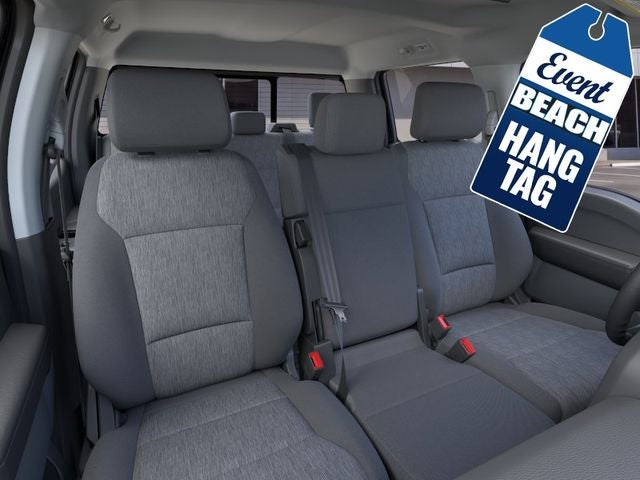 2026 Ford F-250SD XL Crew Cab Pickup Slide 8