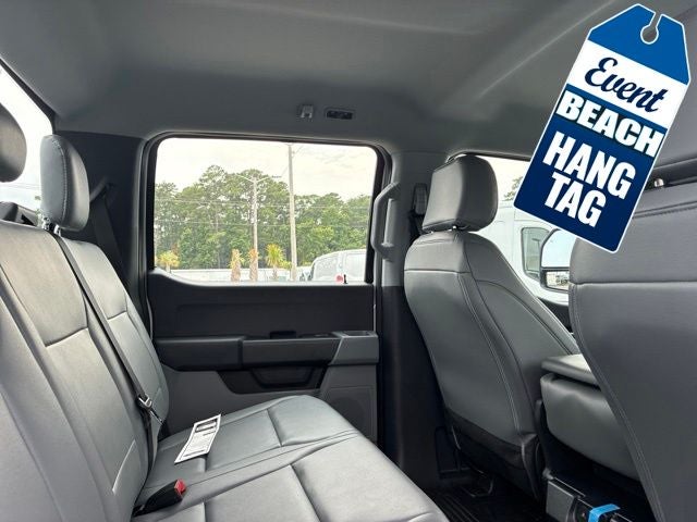 2026 Ford F-250SD XL Crew Cab Pickup Slide 24