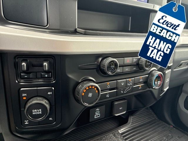 2026 Ford F-250SD XL Crew Cab Pickup Slide 31