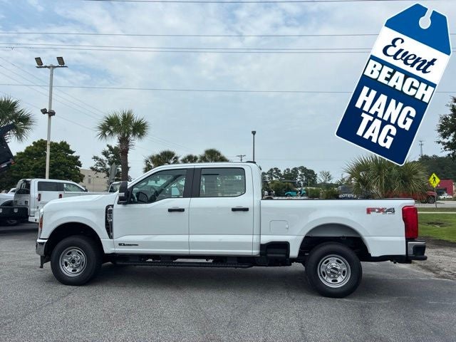 2026 Ford F-250SD XL Crew Cab Pickup Slide 4