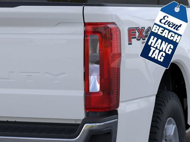 2026 Ford F-250SD XLT Crew Cab Pickup Slide 19