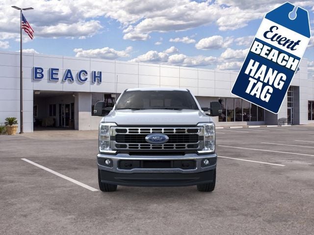 2026 Ford F-250SD XLT Crew Cab Pickup Slide 5