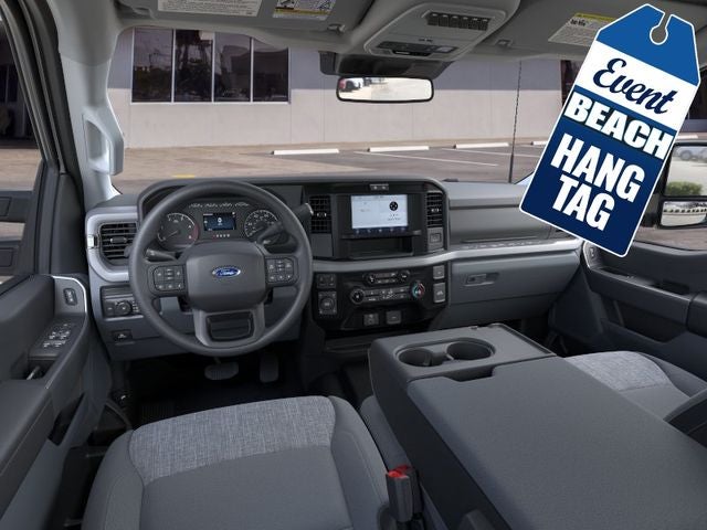 2026 Ford F-250SD XLT Crew Cab Pickup Slide 7