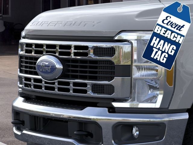 2026 Ford F-250SD XLT Crew Cab Pickup Slide 15