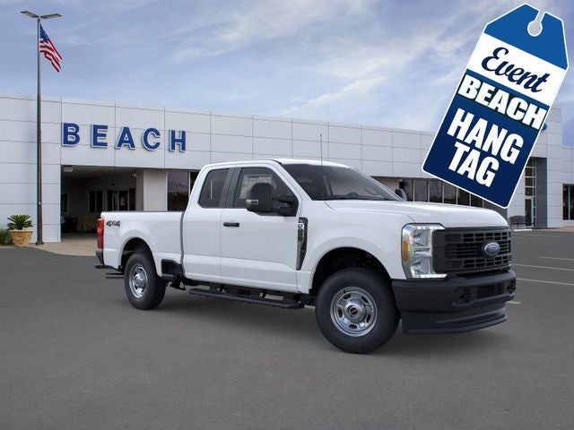 Oxford White 2026 Ford F-250 Super Duty Pickup Truck Four-Wheel Drive Automatic