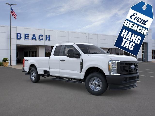 Oxford White 2026 Ford F-250 Super Duty Pickup Truck Four-Wheel Drive Automatic