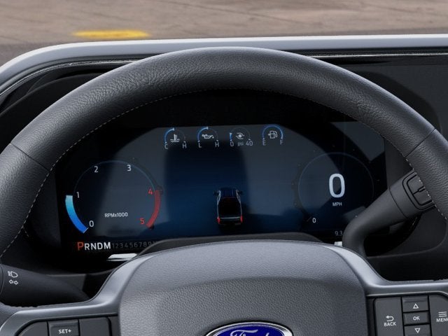 2027 Ford F-250SD XLT Crew Cab Pickup Slide 11