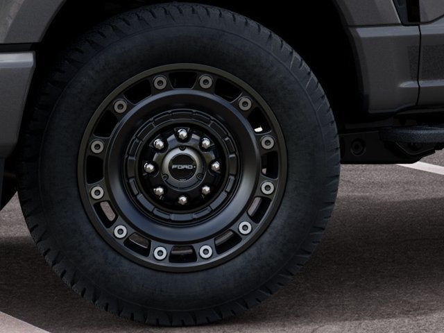 2027 Ford F-250SD XLT Crew Cab Pickup Slide 17