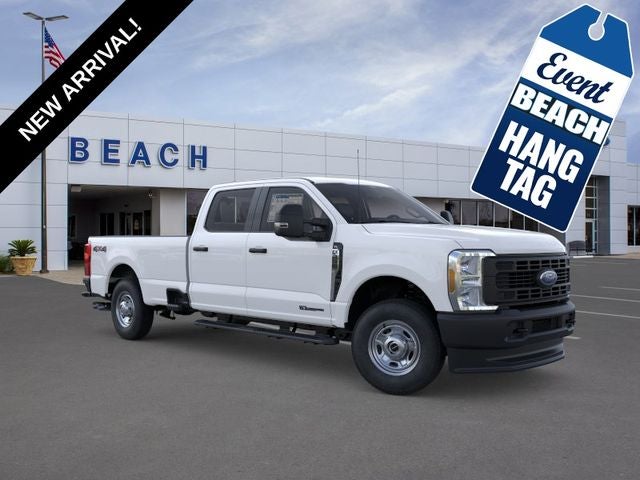 Oxford White 2026 Ford F-250 Super Duty Pickup Truck Four-Wheel Drive Automatic