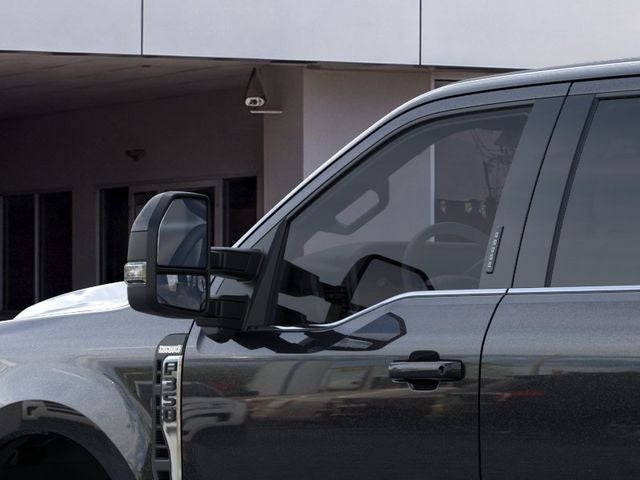 2026 Ford F-350SD KING RANCH Crew Cab Pickup Slide 18