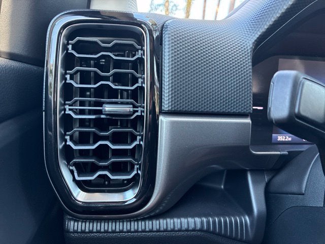 2026 Ford Ranger XLT Crew Cab Pickup Slide 24