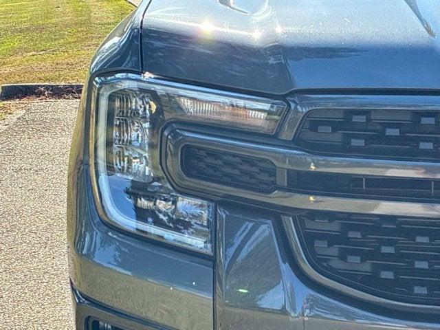2026 Ford Ranger XLT Crew Cab Pickup Slide 7