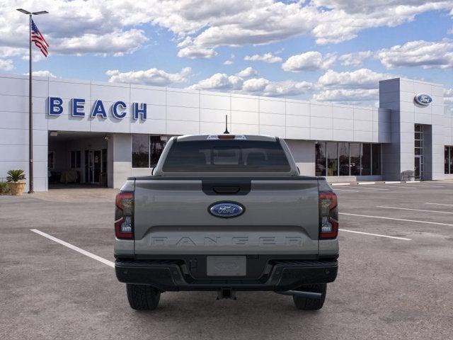 2026 Ford Ranger LARIAT Crew Cab Pickup Slide 4