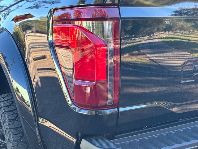 2026 Ford F-150 XLT BLACK WIDOW Crew Cab Pickup Slide 12