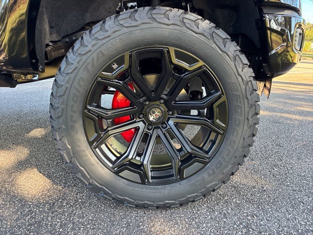 2026 Ford F-150 XLT BLACK WIDOW Crew Cab Pickup Slide 16
