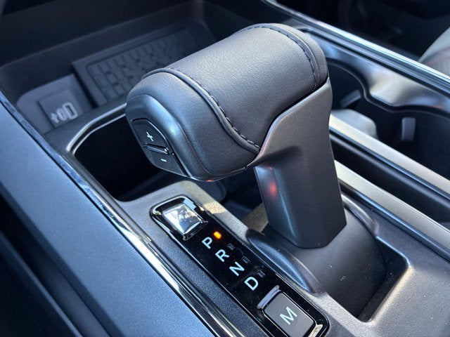 2026 Ford F-150 XLT BLACK WIDOW Crew Cab Pickup Slide 34