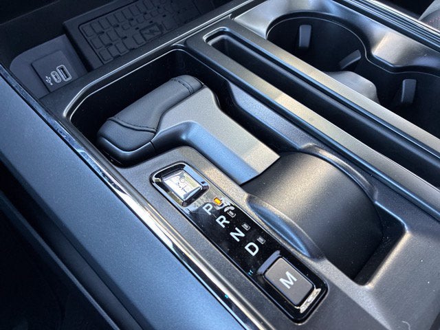 2026 Ford F-150 XLT BLACK WIDOW Crew Cab Pickup Slide 35