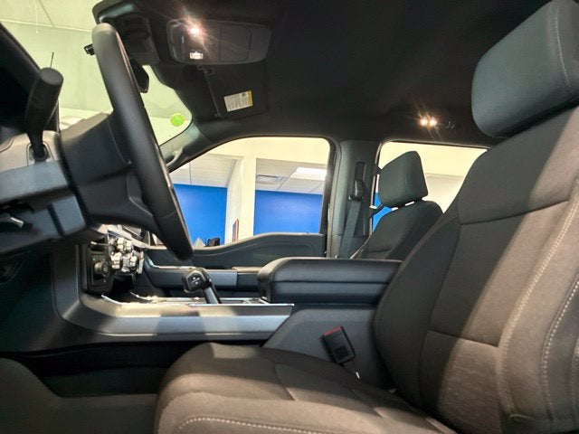 2026 Ford F-150 XLT DARK TRAIL ACCESSORY PKG. Crew Cab Pickup Slide 21