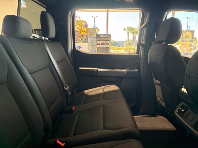 2026 Ford F-150 XLT DARK TRAIL ACCESSORY PKG. Crew Cab Pickup Slide 24