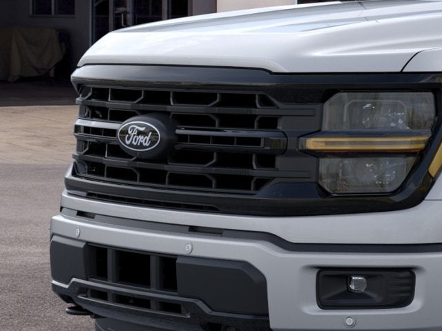 2026 Ford F-150 XLT Crew Cab Pickup Slide 15