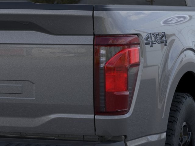 2026 Ford F-150 XLT Crew Cab Pickup Slide 19