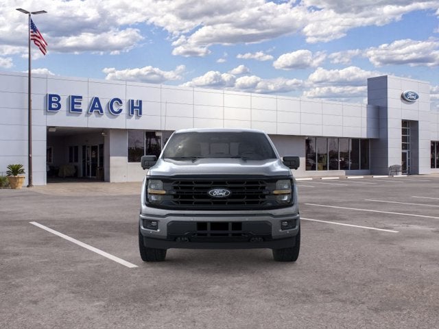 2026 Ford F-150 XLT Crew Cab Pickup Slide 5