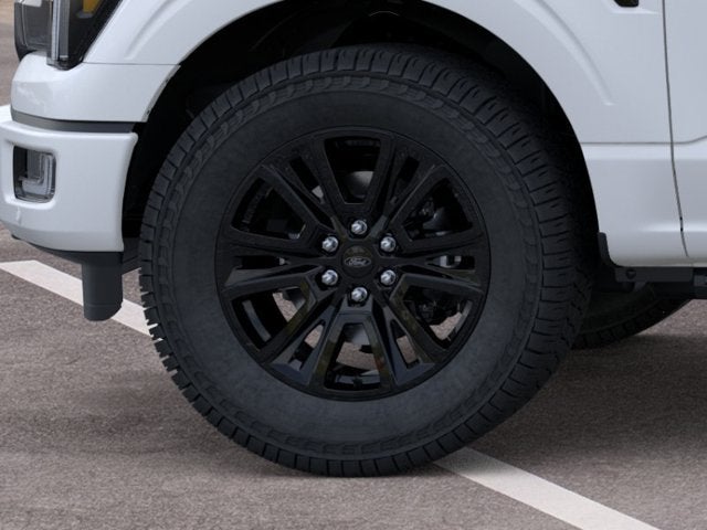 2026 Ford F-150 PLATINUM Crew Cab Pickup Slide 17