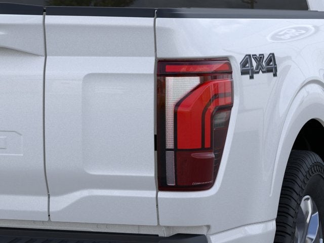 2026 Ford F-150 PLATINUM Crew Cab Pickup Slide 19