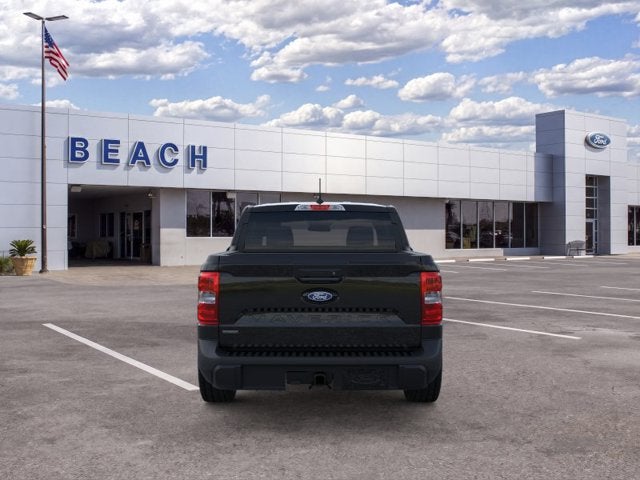 2026 Ford Maverick XLT Crew Cab Pickup Slide 3