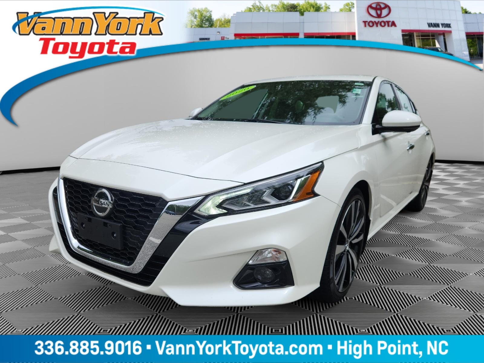 Pearl White Trico 2020 Nissan Altima Sedan Front-Wheel Drive Continuously Variable Transmission