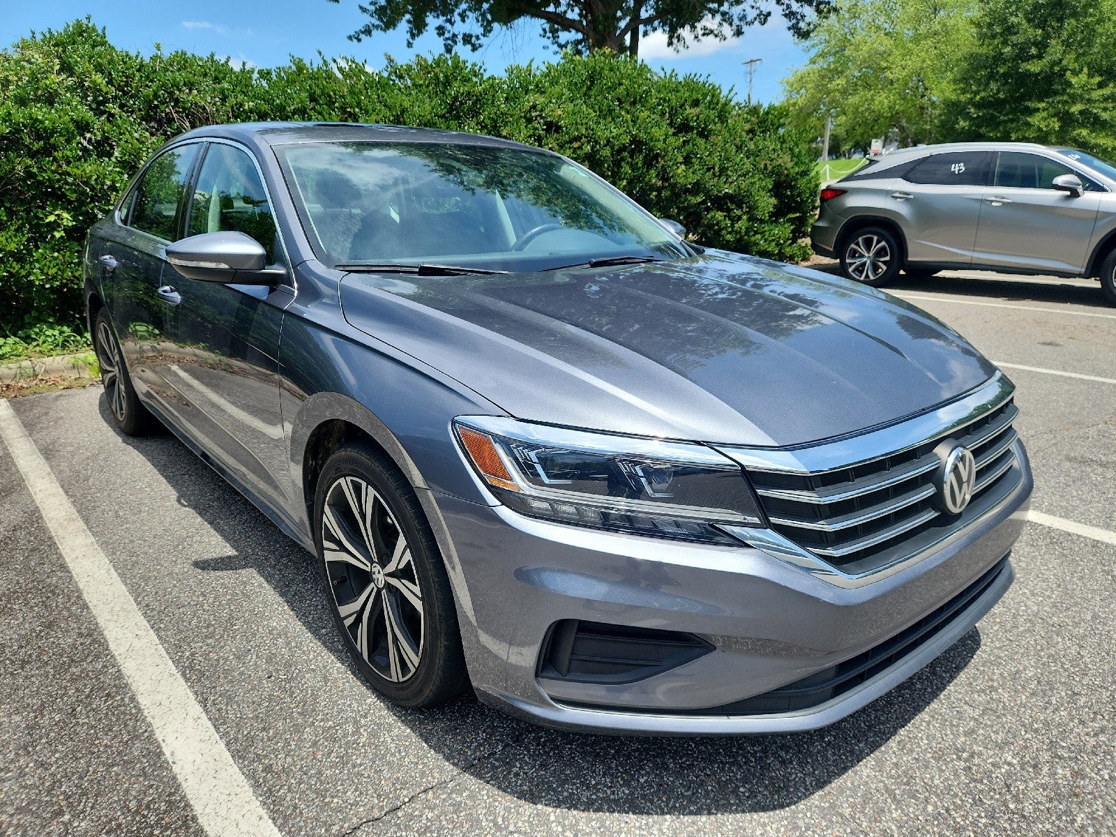 Platinum Gray Metallic 2022 Volkswagen Passat Sedan Front-Wheel Drive Automatic