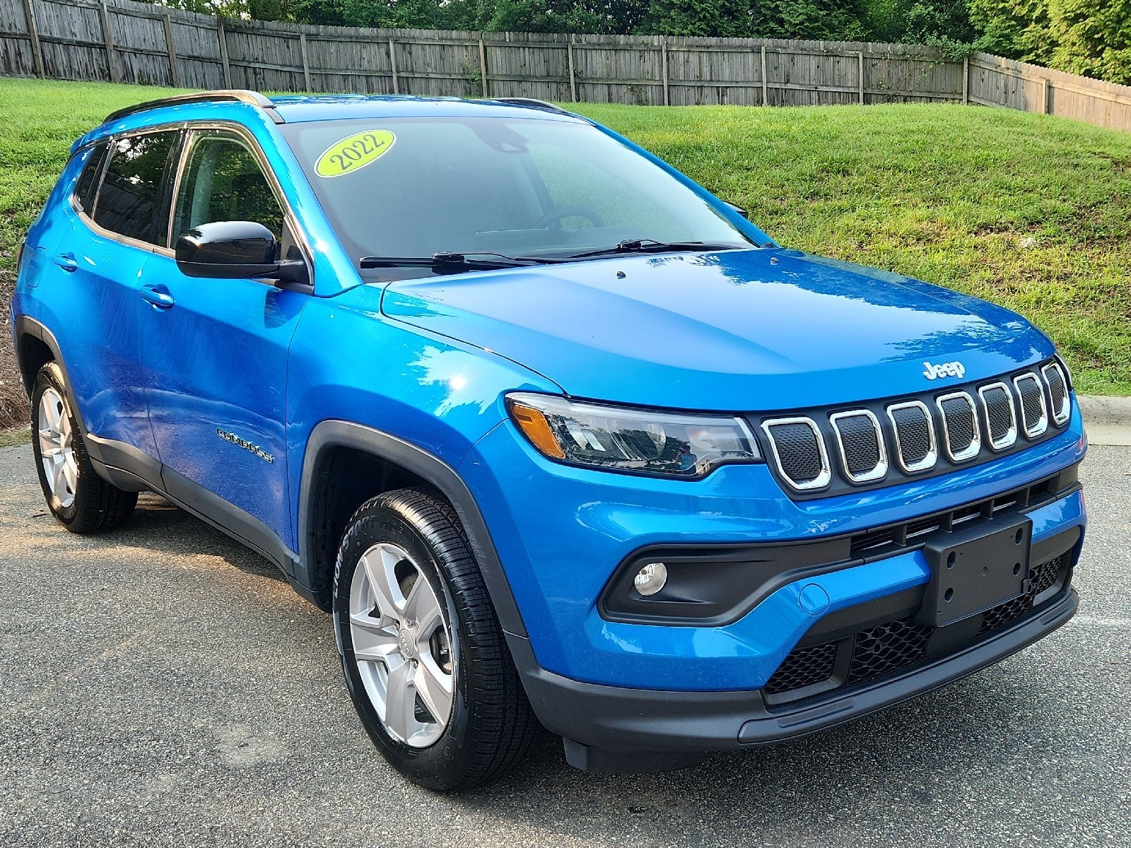 Laser Blue Pearlcoat 2022 Jeep Compass SUV / Crossover Four-Wheel Drive Automatic