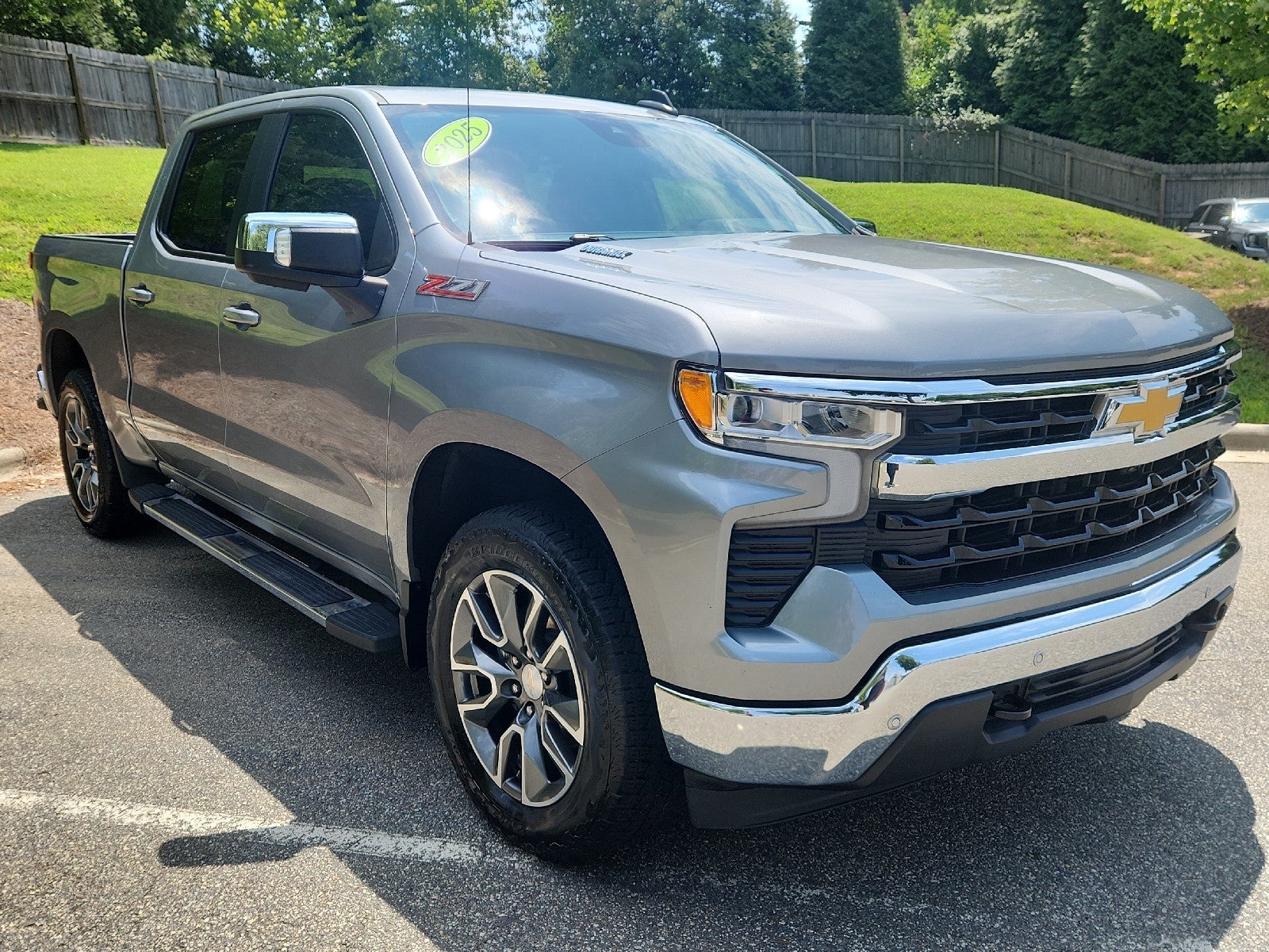 Sterling Gray Metallic 2025 Chevrolet Silverado 1500 Pickup Truck Four-Wheel Drive Automatic