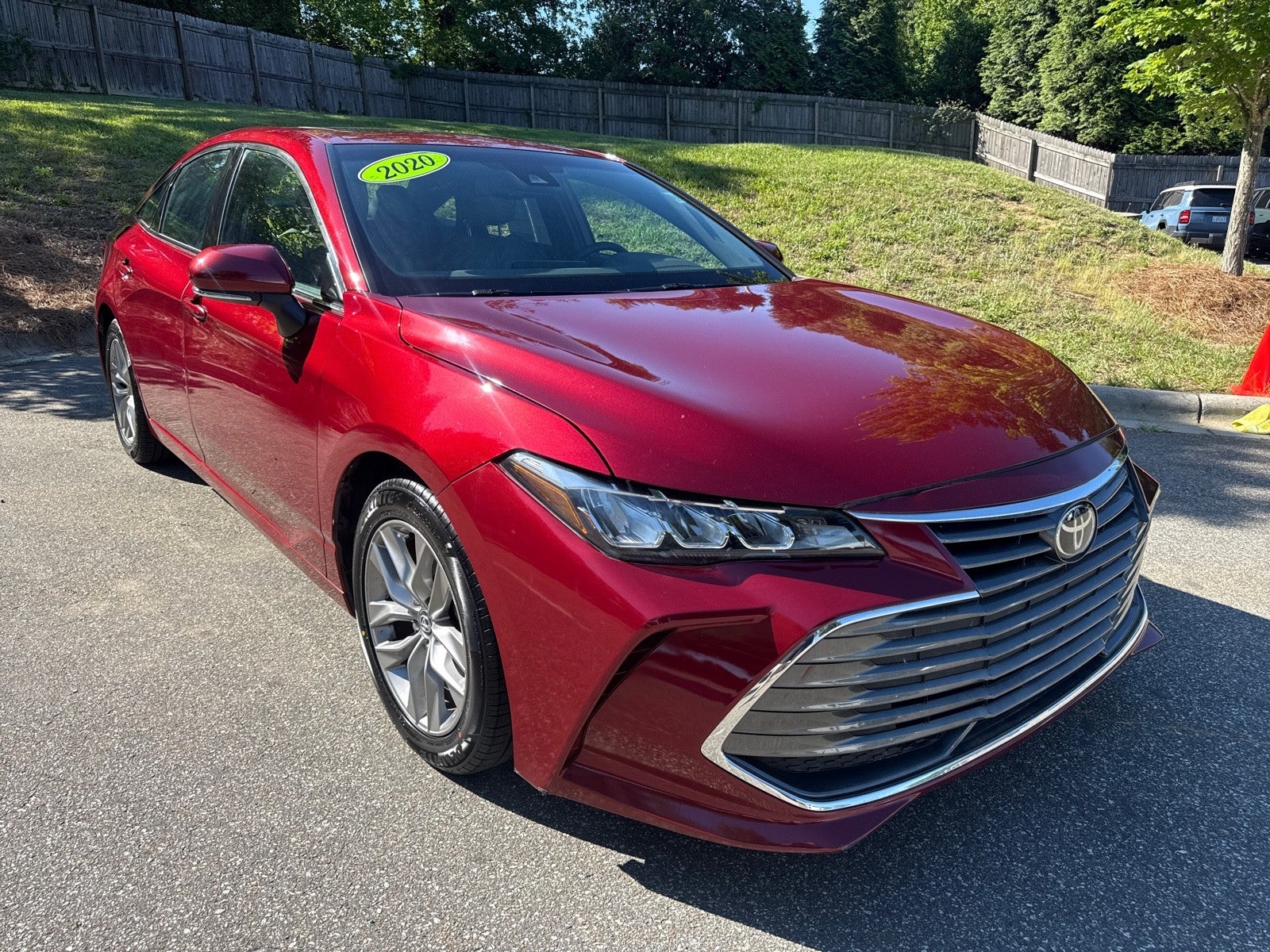 Red (Ruby Flare Pearl) 2020 Toyota Avalon XLE FWD Sedan Front-Wheel Drive Automatic