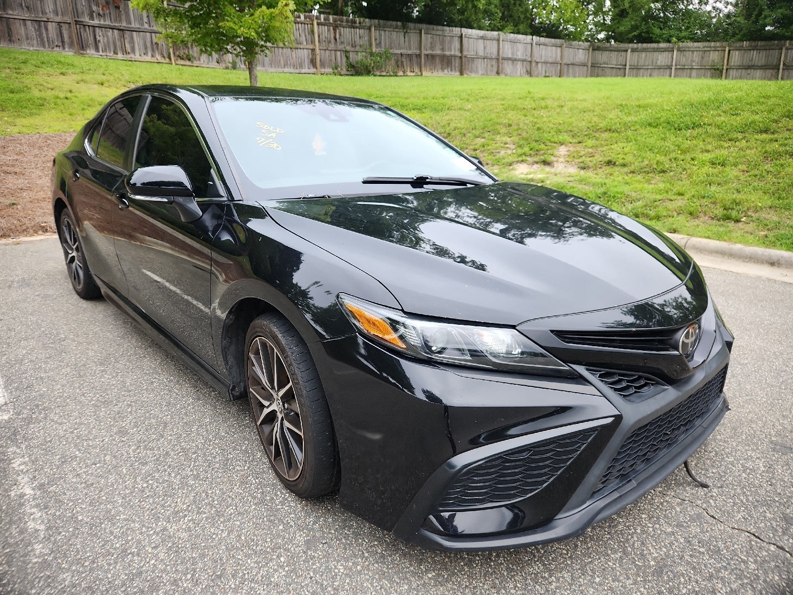 Midnight Black Metallic 2022 Toyota Camry Sedan Front-Wheel Drive Automatic