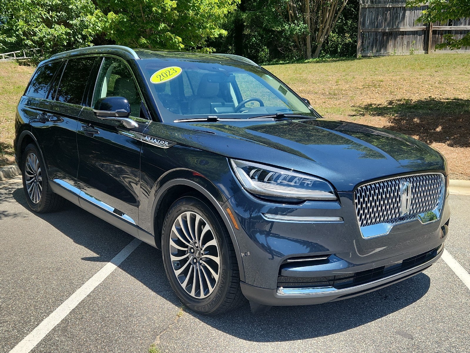 Flight Blue Metallic Clearcoat 2023 Lincoln Aviator SUV / Crossover Rear-Wheel Drive Automatic