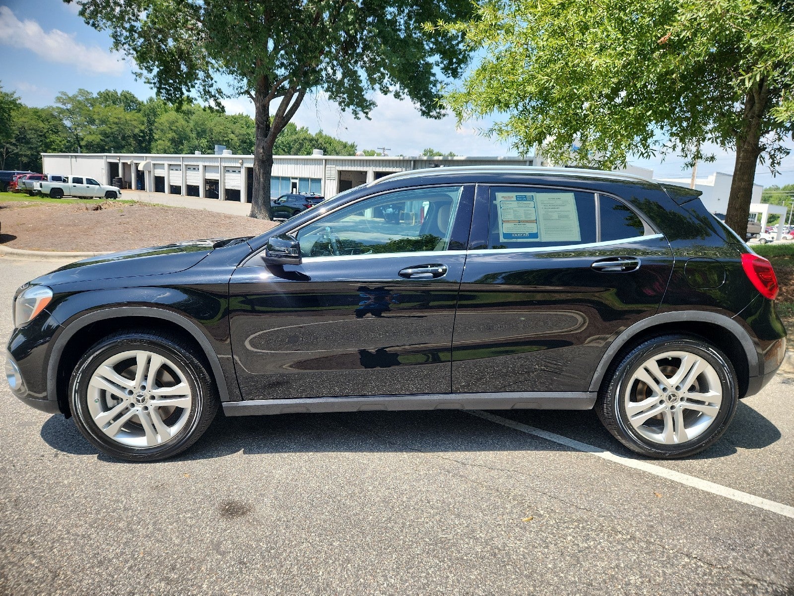 View vehicle photo 4