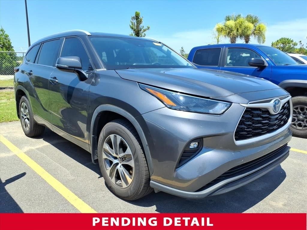 Magnetic Gray Metallic 2024 Toyota Highlander Hybrid SUV / Crossover Front-Wheel Drive Continuously Variable Transmission
