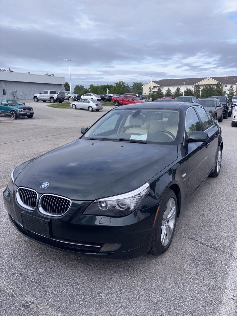 2010 BMW 5 Series 528i xDrive Sedan AWD