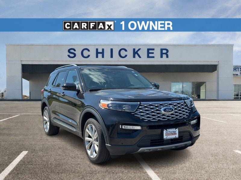  2022 Ford Explorer Platinum AWD   