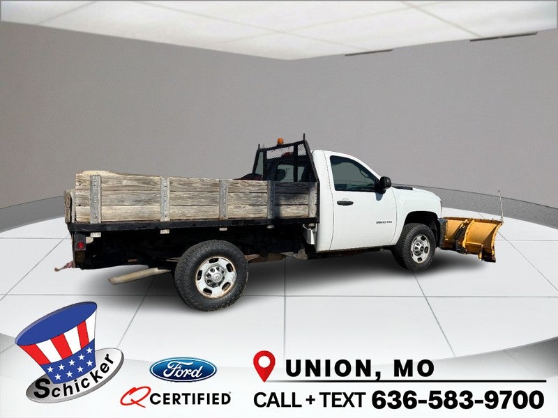 Summit White 2013 Chevrolet Silverado 2500HD Pickup Truck Four-Wheel Drive 6-Speed Automatic