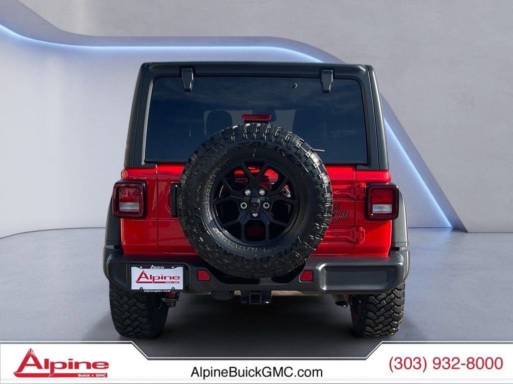 View vehicle photo 4