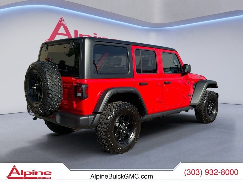 View vehicle photo 5