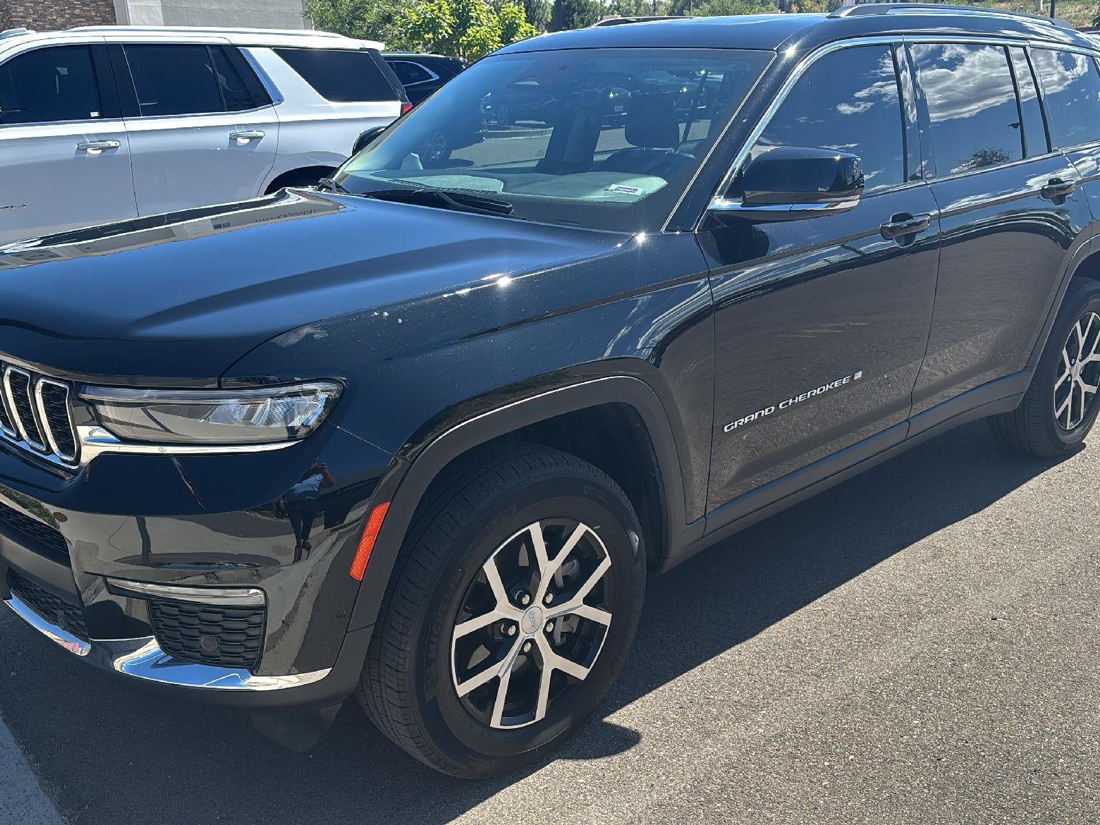 Black 2023 Jeep Grand Cherokee L SUV / Crossover Four-Wheel Drive 