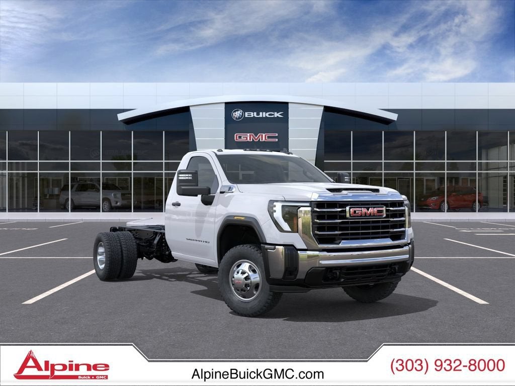 Summit White 2026 GMC Sierra 3500HD Chassis Pickup Truck Four-Wheel Drive Automatic