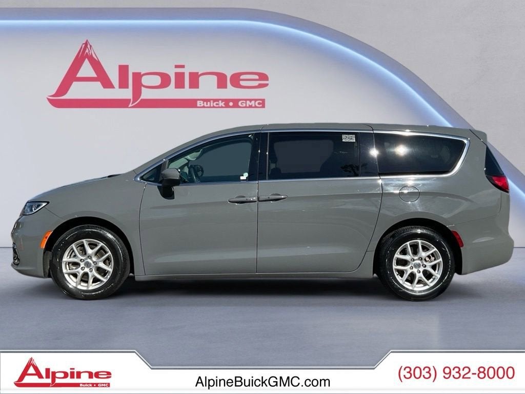 View vehicle photo 2