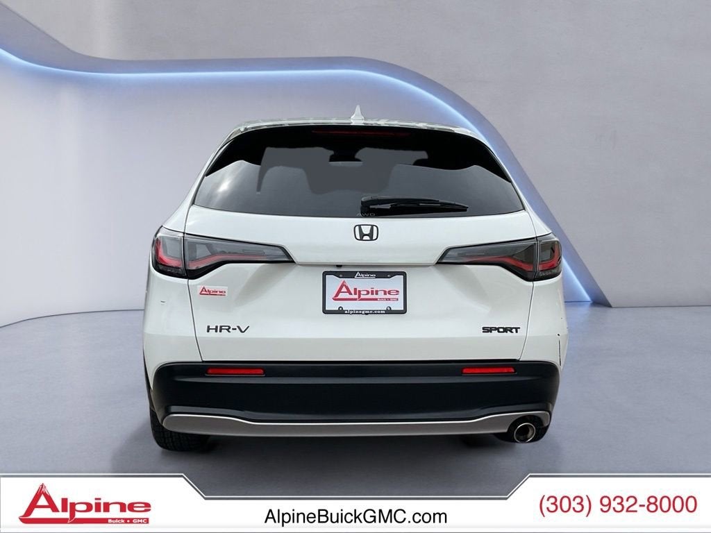 View vehicle photo 4